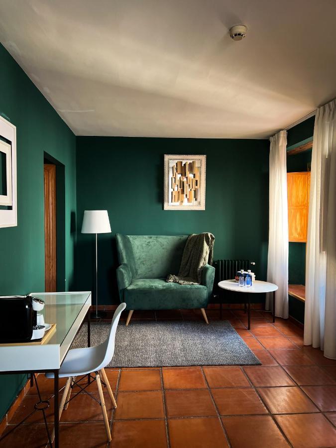 Aura Molina De Aragon Hotel Bagian luar foto